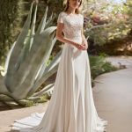 Alma Novia Lexi Rosa Clara Group Bruidsboetiek De Blauwe Hoeve Bruidsmode Apeldoorn Prinses Trouwjurk modern clean kant chiffon korte mouw