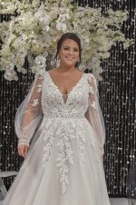 Trouwjurk Maggie Sottero Alexandria A-lijn Glitter tule prinses lange mouw Bruidsboetiek De Blauwe Hoeve Bruidsmode Apeldoorn