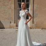 trouwjurk-sincerity-44460-bruidsboetiek-de-blauwe-hoeve-bruidsmode-apeldoorn