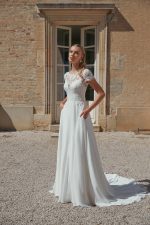trouwjurk-sincerity-44460-bruidsboetiek-de-blauwe-hoeve-bruidsmode-apeldoorn