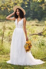 trouwjurk bruidsmode lillian west 66245 kant a-lijn bruidsboetiek de blauwe hoeve apeldoorn