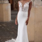 trouwjurk 11283_FF_REAGAN_Adore-Justin-Alexander-bruidsboetiek-de-blauwe-hoeve-apeldoorn-bruidsmode fit 'n flare kant romantisch bruidsjurk
