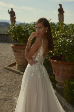 trouwjurk-daisy-modeca-bruidsboetiek-de-blauwe-hoeve-apeldoorn-bruidsmode