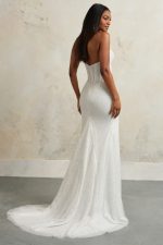 Maggie-Sottero-Ashley-Sheath-bruidsboetiek-de-blauwe-hoeve-apeldoorn-bruidsmode-trouwjurk paillet glitter clean strapless sexy split bruidsjurk