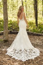 Bruidsboetiek de Blauwe Hoeve_bruidsmode Apeldoorn_fit n flare_mermaid_trouwjurk_boho_romantisch_Lillian West_66338