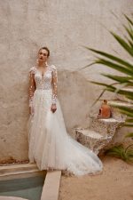 Bruidsboetiek de Blauwe Hoeve_bruidsmode Apeldoorn_a-lijn_prinses_trouwjurk_boho_romantisch_Lillian West_66368