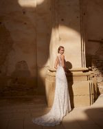 Bruidsboetiek de Blauwe Hoeve_Bruidsmode_Fit n Flare_boho_weddingdress_vintage_trouwjurk_gehaakt_Adriana Alier_Alma Novia_Heather