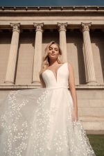 cizzy-bridal-trouwjurk-bruidsboetiek-de-blauwe-hoeve-bruidsmode-apeldoorn