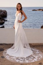 trouwjurk love-by-enzoani-deidra-bruidsboetiek-de-blauwe-hoeve-apeldoorn mnimalistisch bruidsjurk kant fit flare