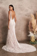 lillian-west-66212-trouwjurk-boho-aangesloten-kant-bruidsmode-apeldoorn-bruidsboetiek-de-blauwe-hoeve
