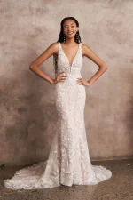 lillian-west-66212-trouwjurk-boho-aangesloten-kant-bruidsmode-apeldoorn-bruidsboetiek-de-blauwe-hoeve