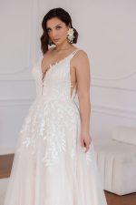 jarice-classy-trouwjurk-bruidsboetiek de blauwe hoeve-bruidsmode-apeldoorn-bruidjurk