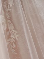 Rebecca-Ingram-honor-trouwjurk-maggie-sottero-bruidsboetiek-de-blauwe-hoeve-apeldoorn-bruidsmode