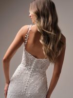 Rebecca-Ingram-isabella-trouwjurk-maggie-sottero-bruidsboetiek-de-blauwe-hoeve-apeldoorn-bruidsmode