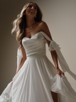 Rebecca-Ingram-melody-trouwjurk-maggie-sottero-bruidsboetiek-de-blauwe-hoeve-apeldoorn-bruidsmode