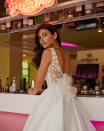 Luna Novias-Jorja-bruidsboetiek-de-blauwe-hoeve-bruidsmode-apeldoorn