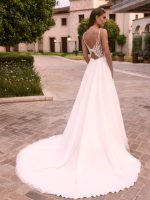 Bianco Evento-Lerodea-bruidsboetiek-de-blauwe-hoeve-bruidsmode-apeldoorn