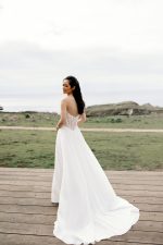 trouwjurk-adore-Aurelia-bruidsmode-apeldoorn-bruidsboetiek-de-blauwe-hoeve-justin-alexander