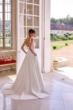 Adore-11435-trouwjurk-bruidswinkel-bruidsmode-apeldoorn-bruidsboetiek-de-blauwe-hoeve