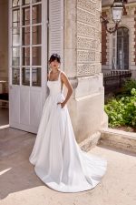 Adore-11435-trouwjurk-bruidswinkel-bruidsmode-apeldoorn-bruidsboetiek-de-blauwe-hoeve