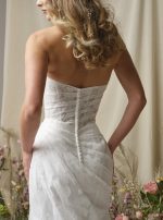 Maggie Sottero-Kendall-trouwjurk-bruidswinkel-bruidsmode-apeldoorn-bruidsboetiek-de-blauwe-hoeve