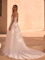 Bianco Evento-Dasha-trouwjurk-bruidswinkel-bruidsmode-apeldoorn-bruidsboetiek-de-blauwe-hoeve