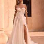 Bianco Evento-Dasha-trouwjurk-bruidswinkel-bruidsmode-apeldoorn-bruidsboetiek-de-blauwe-hoeve