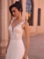 Bianco Evento-Deo-trouwjurk-bruidswinkel-bruidsmode-apeldoorn-bruidsboetiek-de-blauwe-hoeve