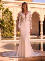 Bianco Evento-Evangelina-trouwjurk-bruidswinkel-bruidsmode-apeldoorn-bruidsboetiek-de-blauwe-hoeve