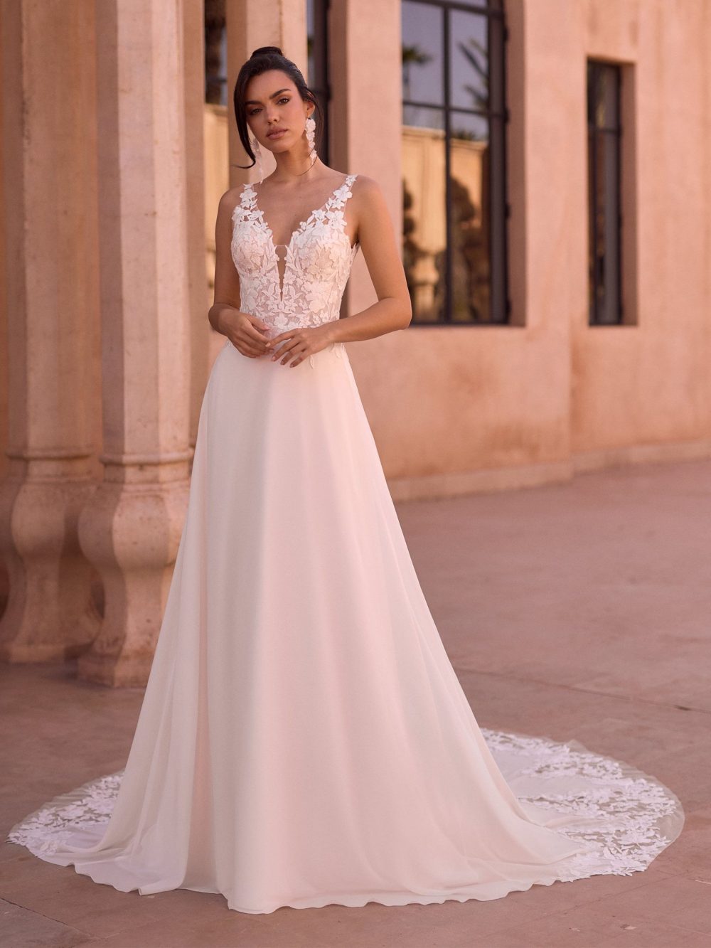 bianco-evento-limited-dress-deo-_1_ Bianco Evento-Deo-trouwjurk-bruidswinkel-bruidsmode-apeldoorn-bruidsboetiek-de-blauwe-hoeve