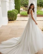 Adriana Alier- Sindy-trouwjurk-bruidswinkel-bruidsmode-apeldoorn-bruidsboetiek-de-blauwe-hoeve