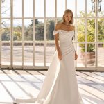 Luna Novias- Fara-trouwjurk-bruidswinkel-bruidsmode-apeldoorn-bruidsboetiek-de-blauwe-hoeve