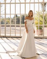 Luna Novias- Fara-trouwjurk-bruidswinkel-bruidsmode-apeldoorn-bruidsboetiek-de-blauwe-hoeve