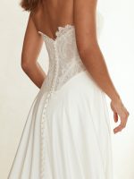 Serene- By Madi Lane-Blue-trouwjurk-bruidswinkel-bruidsmode-apeldoorn-bruidsboetiek-de-blauwe-hoeve
