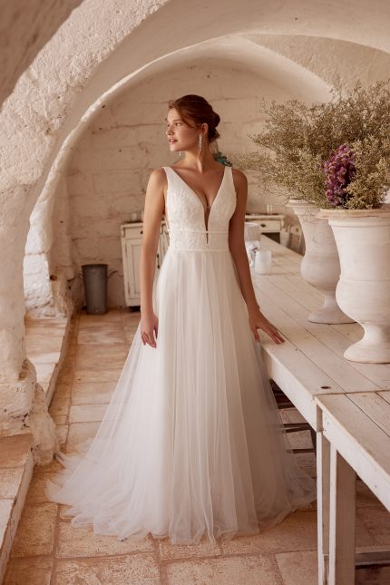 Lillian West- 66384 -trouwjurk-bruidswinkel-bruidsmode-apeldoorn-bruidsboetiek-de-blauwe-hoeve