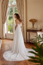 Lillian West- 88511 -trouwjurk-bruidswinkel-bruidsmode-apeldoorn-bruidsboetiek-de-blauwe-hoeve