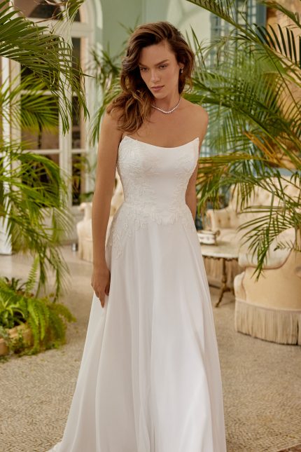 Lillian West- 88511 -trouwjurk-bruidswinkel-bruidsmode-apeldoorn-bruidsboetiek-de-blauwe-hoeve