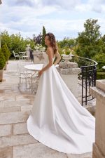 Lillian West- 88515 -trouwjurk-bruidswinkel-bruidsmode-apeldoorn-bruidsboetiek-de-blauwe-hoeve