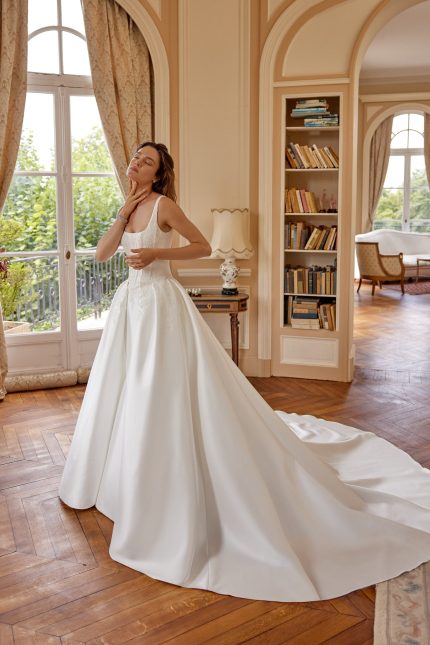 Lillian West- 88516 -trouwjurk-bruidswinkel-bruidsmode-apeldoorn-bruidsboetiek-de-blauwe-hoeve