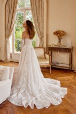 Lillian West- 88517 -trouwjurk-bruidswinkel-bruidsmode-apeldoorn-bruidsboetiek-de-blauwe-hoeve